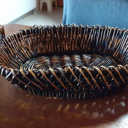 Handmade storage basket used for fruits and bread, 45x23x10 cm