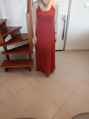 Long flowy dress in brick color like new