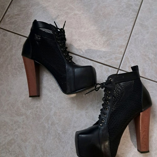 Booties with mesh and platform used, size 39, black