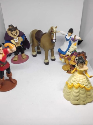 Колекционерски фигури на Disney Belle - Красавицата и звярът