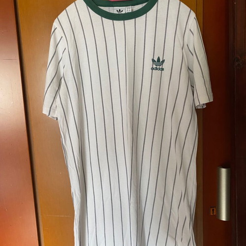 Αθλητικό φόρεμα Adidas άσπρο σαν καινούργιο, μέγεθος M