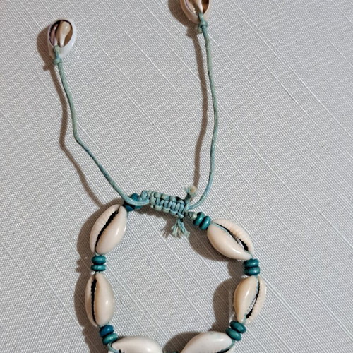Bracelet set of 2 with shells