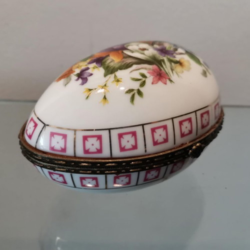 Egg jewelry box used, porcelain Limoges with floral and brass details