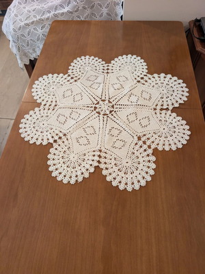Octagonal Crochet Doily like new, 50 cm diameter