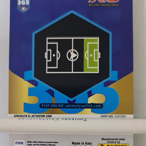 Panini FIFA 365 Adrenalyn XL 2022-23 Momentum Pedri Barcelona card like new