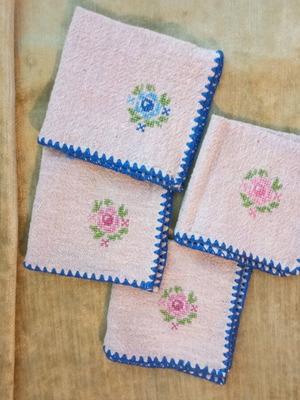 Hand embroidery towel set
