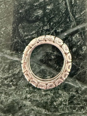 Silver ring with zirconia