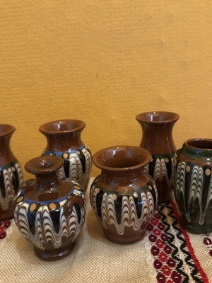 Vintage βουλγαρικό σετ 7 κεραμικών βάζων Troyan style σαν καινούργιο