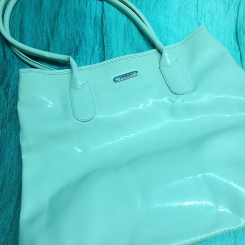 Kouros PVC white shoulder bag like new with long straps