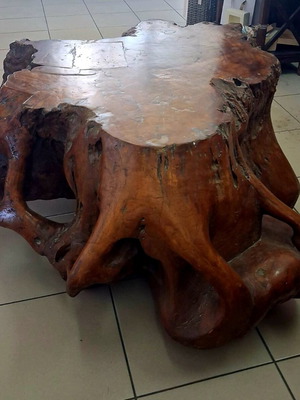 Coffee table made of solid teak root wood like new, 85x80x45 cm