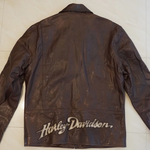 Harley Davidson leather jacket large used, brown