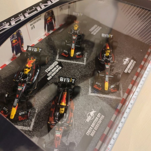 Bburago F1 Red Bull World Champion Set 1/43 scale