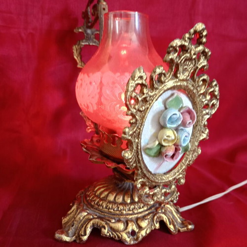 Table lamp Rococo style with hand-painted porcelain roses like new