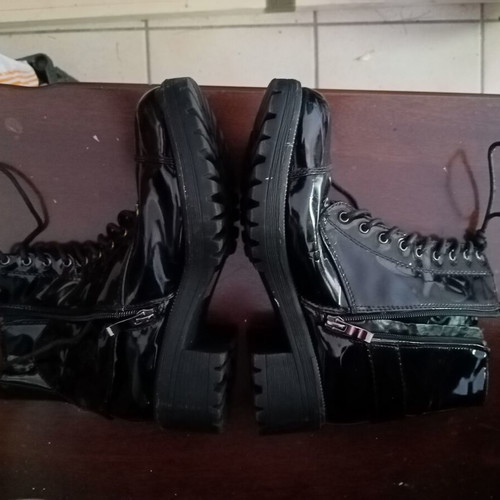 Patent leather ankle boots size 37, black with laces and zipper