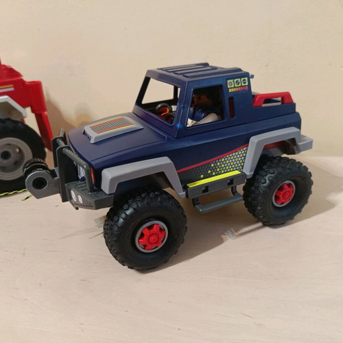 Playmobil vehicles used with lights and siren
