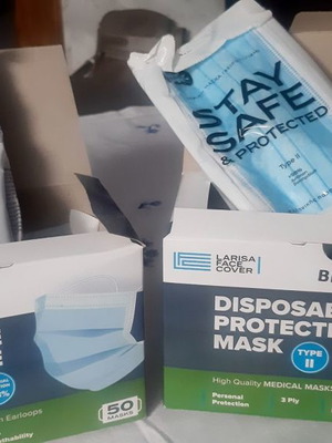 Черни хирургически маски нови, кутия с 50 броя