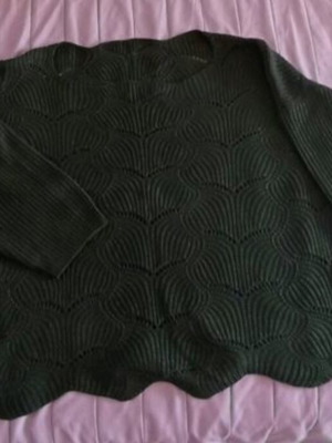 Shein Curve Sweater green cypress like new, very loose with smile neckline