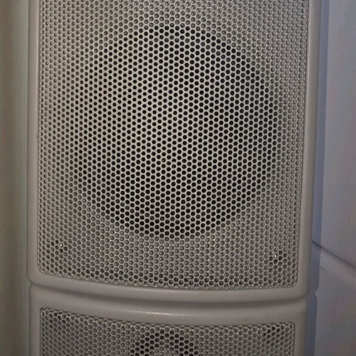 Two-way surround speakers like new, wall-mountable
