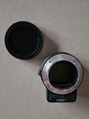 Sony LA-EA3 Adapter Lens Like New
