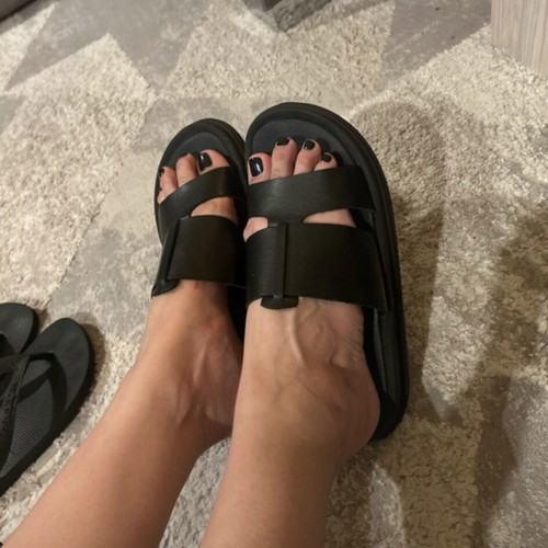 Black low sandals like new with soft sole