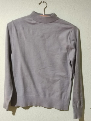 Zara women's lightweight short sweater like new