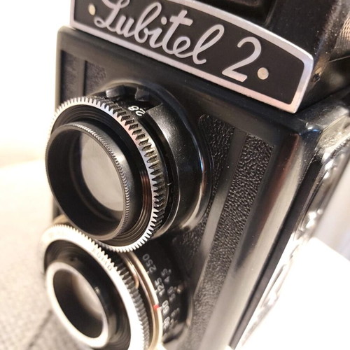 Lubitel 2 LOMO twin lens reflex camera mint condition