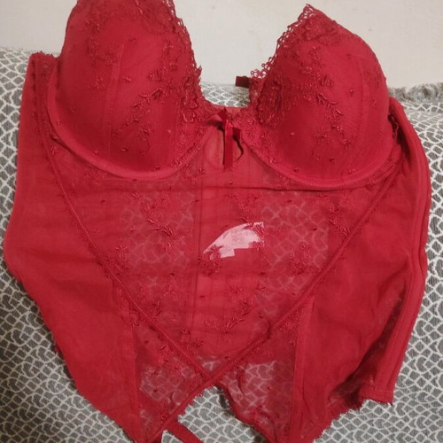 Lingerie 85 C corset like new, red Cante