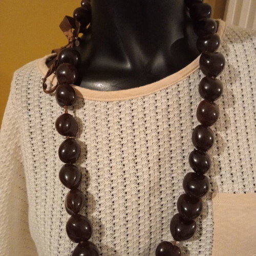 MNG Long Kukui Nut Necklace Like New, Brown