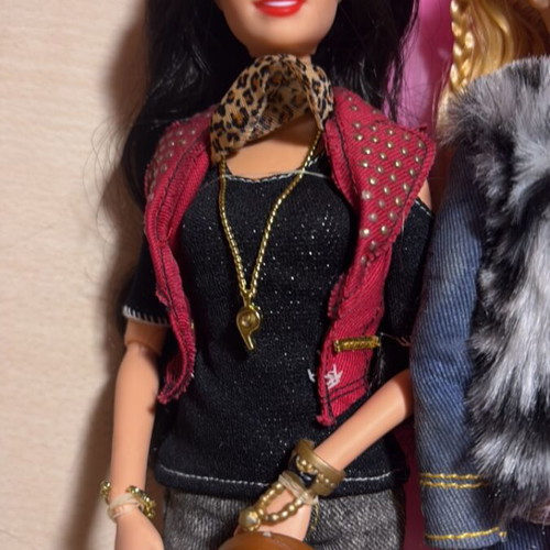 Barbie Glam Luxe Style Dolls like new, complete set