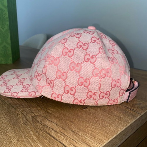 Gucci GG Canvas Baseball Hat Pink like new