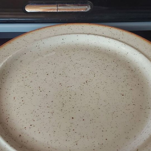 Set of 6 heat-resistant plates from England like new, 3 shallow and 3 fruit