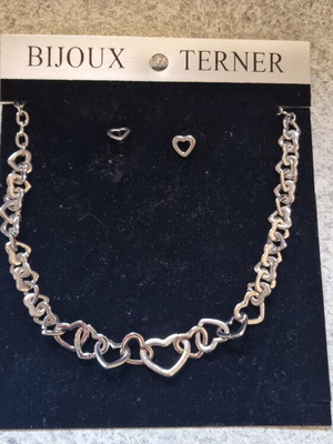 Bijoux Terner heart necklace and earrings set, silver