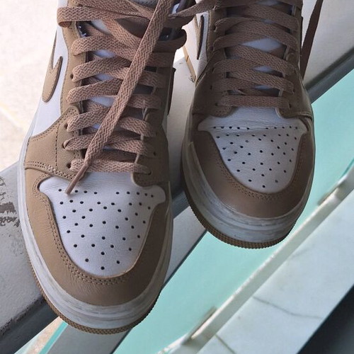 Jordan Nike Elevated women's sneakers like new, white beige, size 38.5