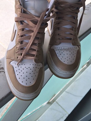 Jordan Nike Elevated women's sneakers like new, white beige, size 38.5