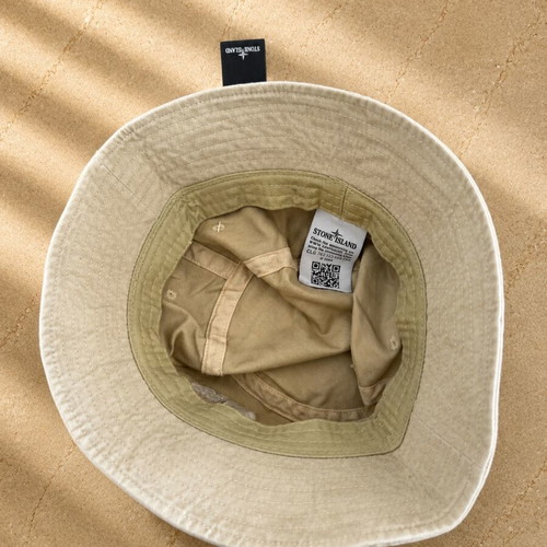 Stone Island bucket hat new, beige