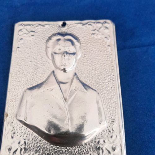 Metal votive new in excellent condition
