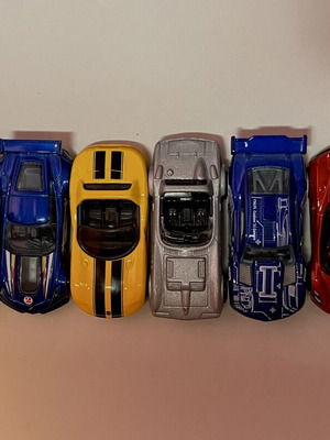 Hot Wheels toy cars, set of 8