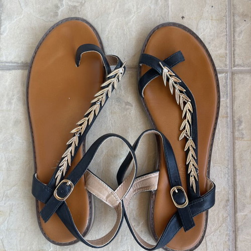 Women's sandals size 40 like new, black and gold