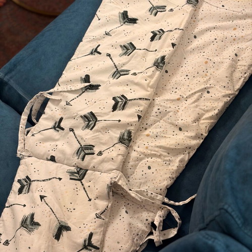 La Millou Crib Bumper 210x25 like new, cotton fabric