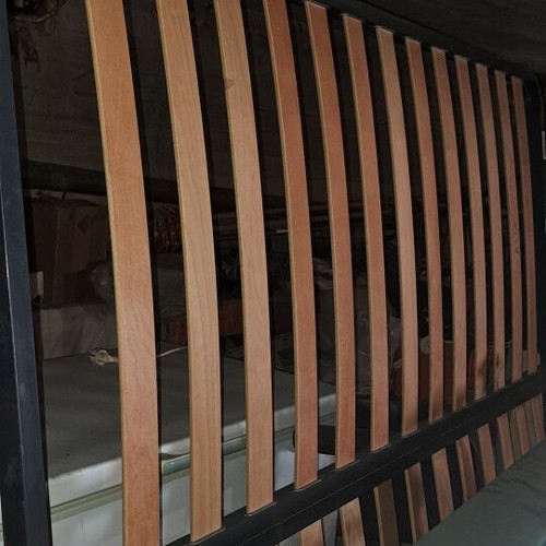 Bed cherry wood with slats like new 180/200