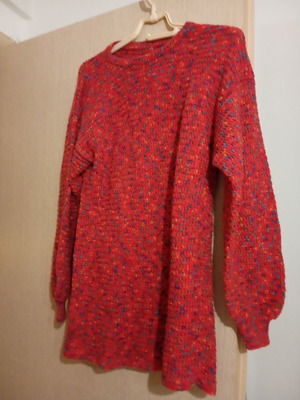Bouclé blouse like new, burgundy with long sleeves