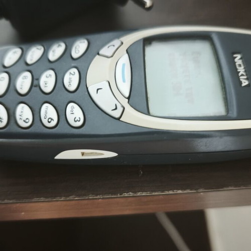 Nokia 3310 classic mobile phone, blue