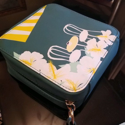 Darphin toiletry bag like new