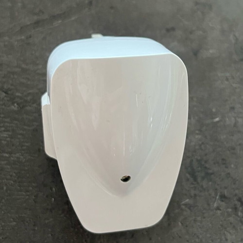 Travel adapter UK to USA (Type B) like new