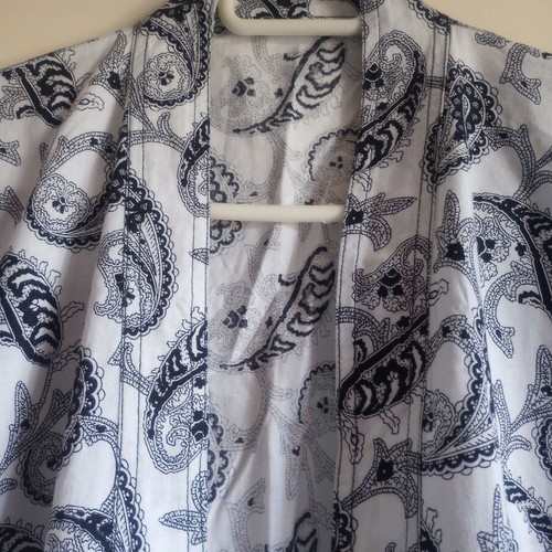 Cotton kimono jacket like new with paisley pattern black and white