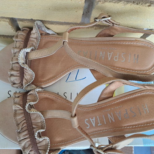Hispanitas sandals size 40 like new, beige, minimal design
