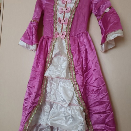 Carnival costume used for age 8-9 years