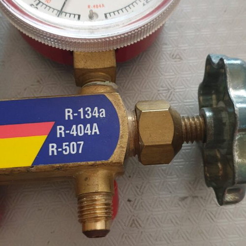 Ritchie Yellow Jacket test and charging manifold used for R12, R22, R502