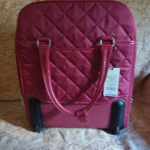 Travel suitcase new with handle, dimensions 42x35x13