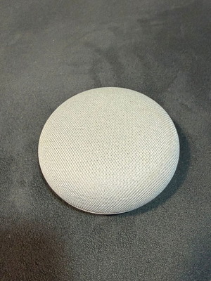 Google Home Mini 1ης γενιάς σαν καινούργιο με Google Assistant